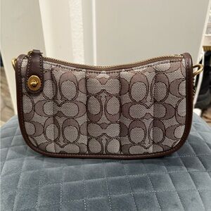 Coach Quilted Swinger 20